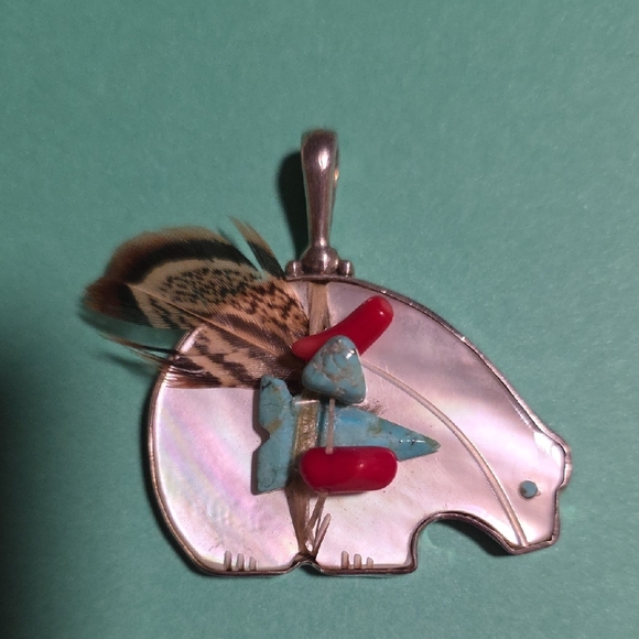 Sajen Bear Pendant - Picture 5 of 6